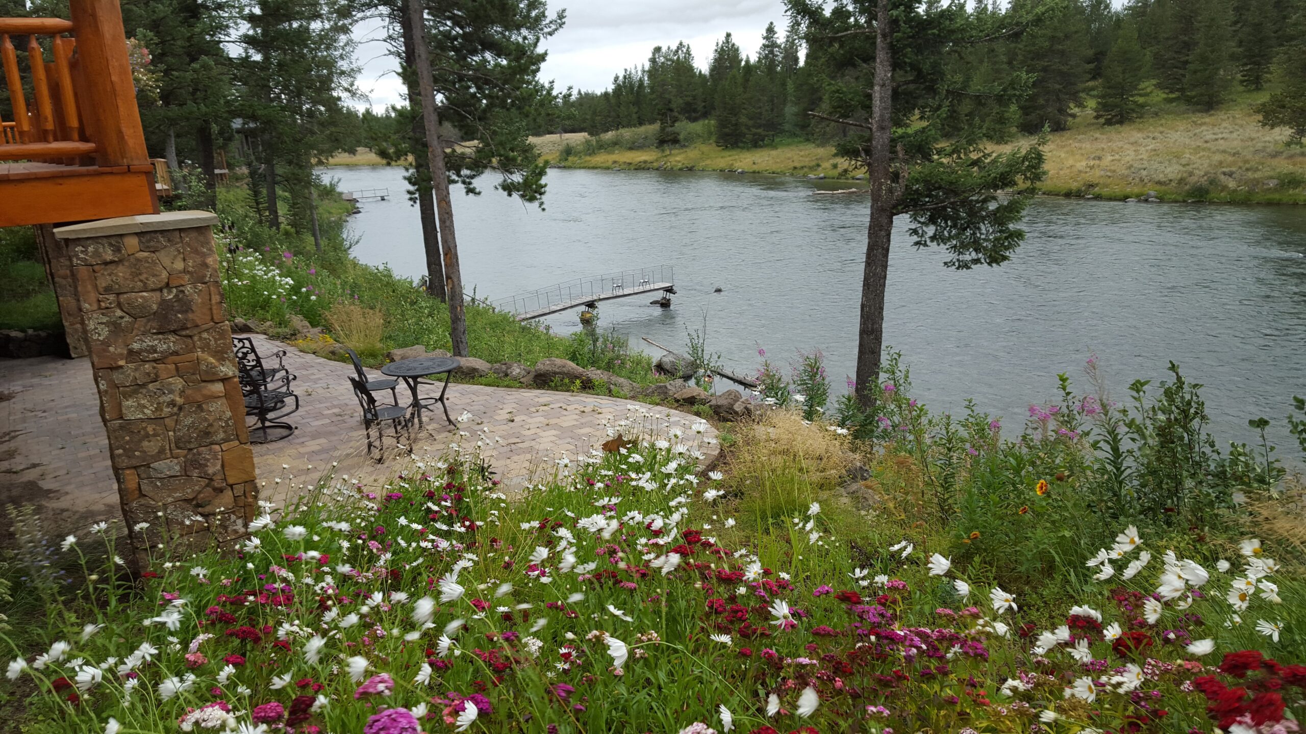 Outdoor Living Space Photo